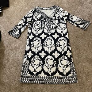 Diane Von Furstenberg 100% Silk Black and White Patterned Dress Size 6